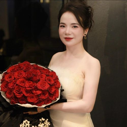 Chị Ngọc Lan